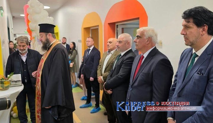 Изцяло обновеното Детско отделение в Дупница откриха по проект „Светулка“