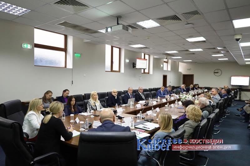Областният управител на Кюстендил Атанас Гергинов с подкрепа за структурната реформа в МОСВ -запазване на работните места 