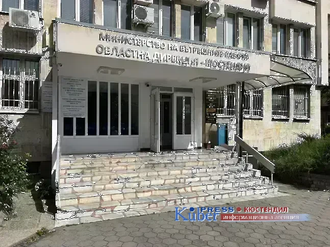 В Кюстендил счупиха автомобилно стъкло