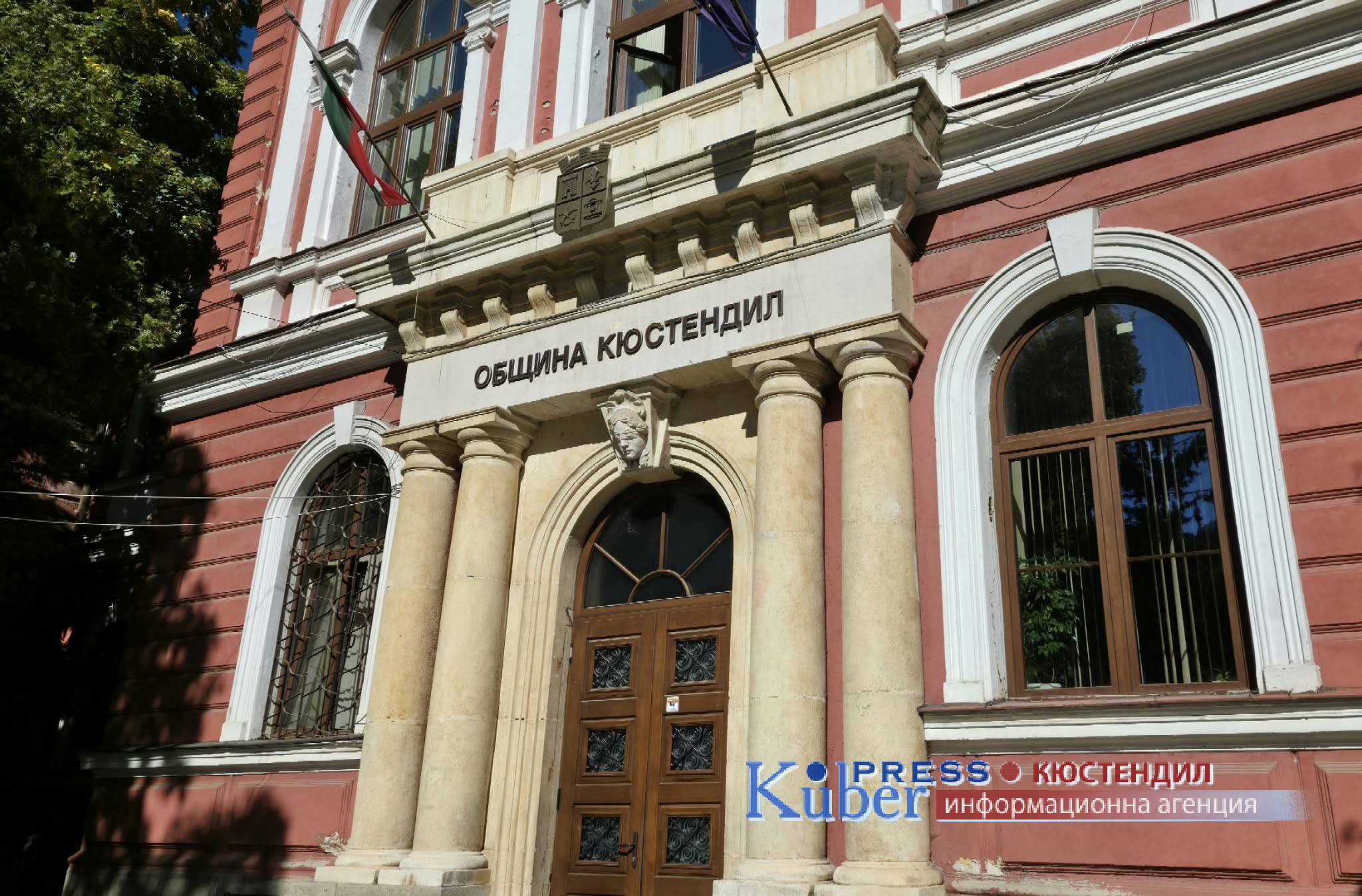 Една  подвижната секция за вота за президент и вицепрезидент в Община Кюстендил
